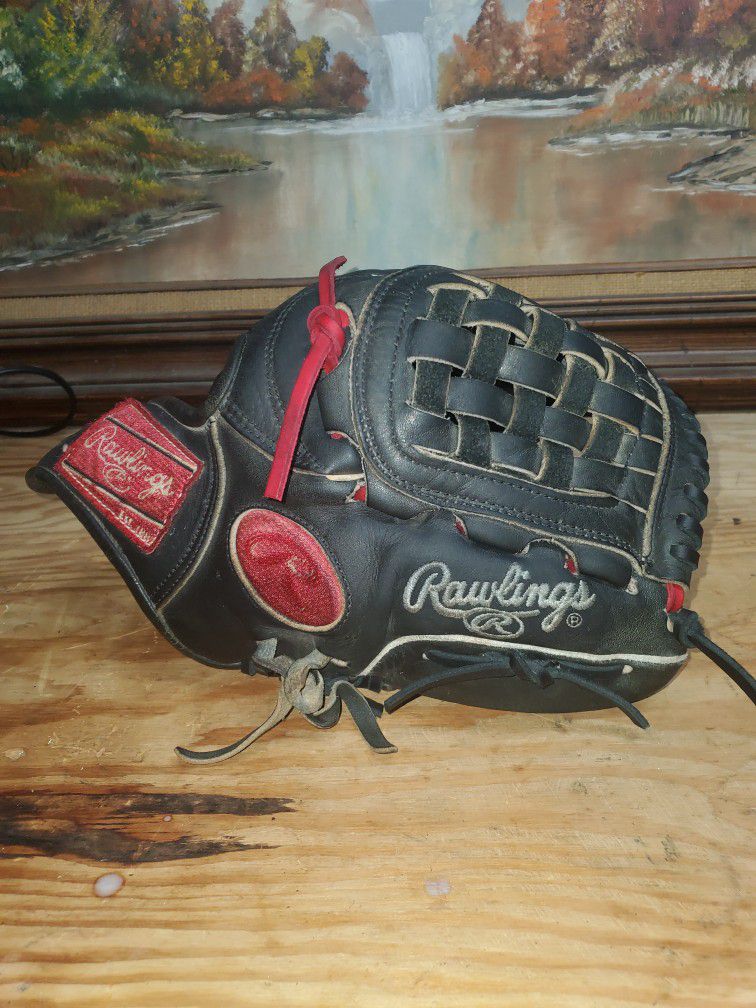 Rawlings HOH 11.5 NEWLY RELACED AND CLEANED