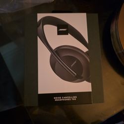 Bose Headphones 700