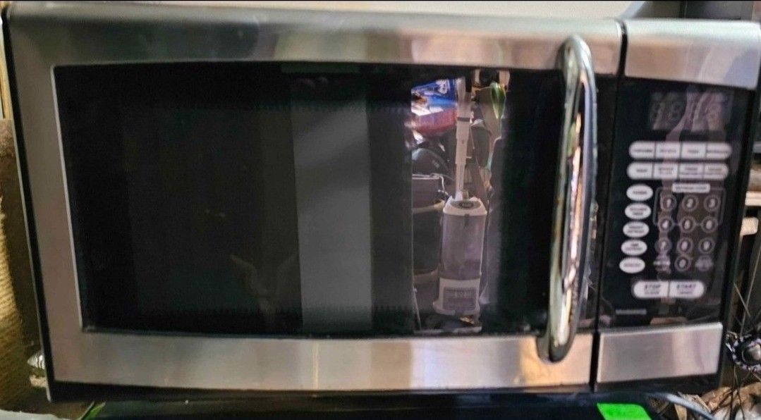 NEW- Emerson Stainless Steel Microwave Oven