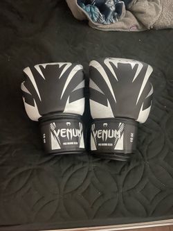 Venum Boxing Gloves 16oz