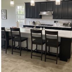 Set Of 4 Wood Counterstools. (24 Inch Tall Seat)