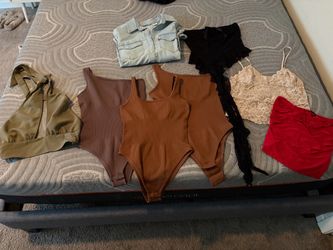H&M/Levis/Amazon top bundle