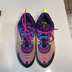 Nike Air Max 270 React Magic Flamingo Size 7.5