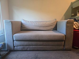 Couch/sofa- sleeper