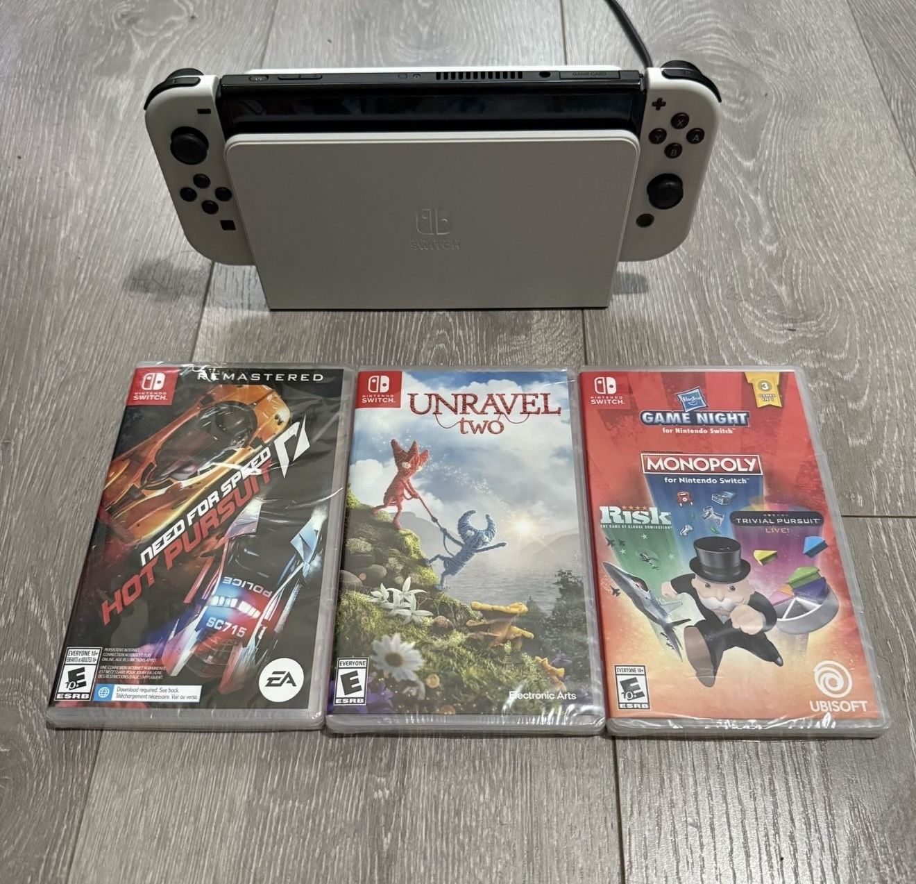 Nintendo Switch OLED White in Box + 3 New Games