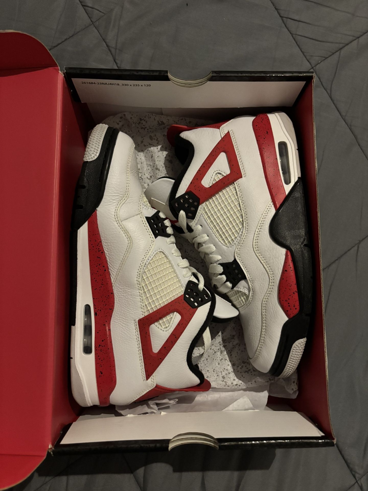 Jordan Retro 4’s Fire Reds