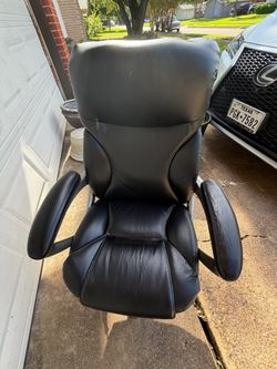 OFFICE CHAIR; cross streets are Arapaho & Waterview