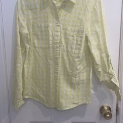 Jaclyn Smith Collection yellow and white checker long sleeve button down- Small