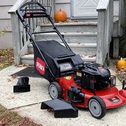 Toro Super recycler Briggs 190cc 3 in 1 RWD personal pace lawnmower . Like new.