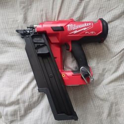 Milwaukee 21° Framing Nailer New