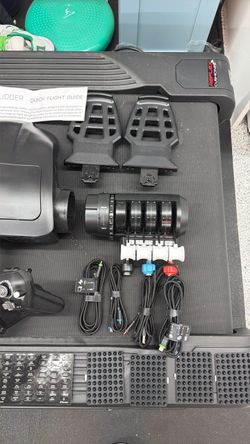 Turtle Beach VelocityOne Flight Yoke, Throttle & Rudder Pedals – Xbox/PC