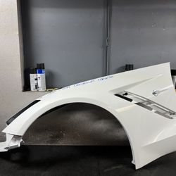 2014-2015-2016-2017-2018-2019 CHEVROLET CORVETTE LEFT FENDER OEM USED #9110