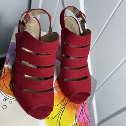 Women’s Red Heels Dressy Sling Back Size 8. 