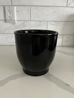 Smith & Hawken Black Flower Pot