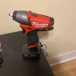 Milwaukee DRILL