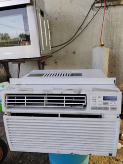 Air conditioner 8,000 btu $80