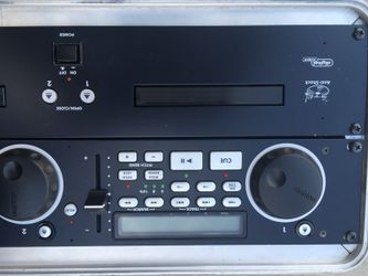 Stanton C501 dual CD player with case