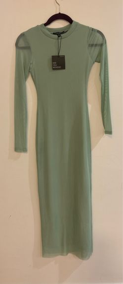 Moving out sale! Maternity mesh ruched maxi dress