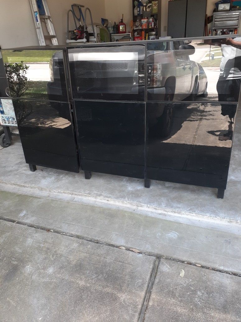 Home Entertainment media Center Pick up Only near Spring