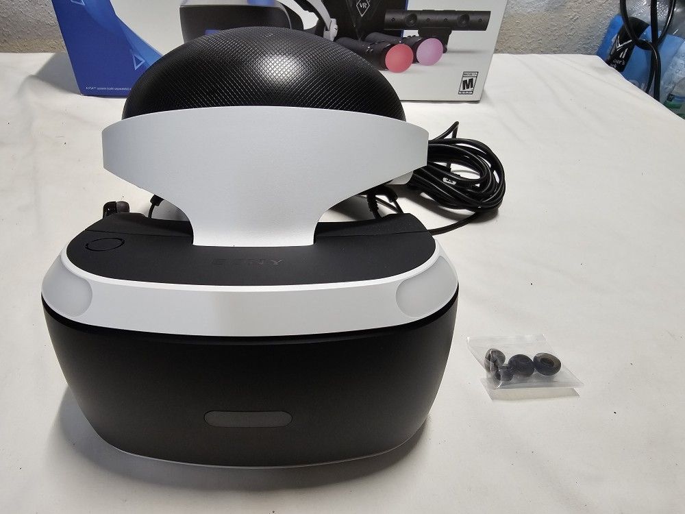 Sony PlayStation VR PS4 Virtual Reality Headset Bundle CUH ZVR2