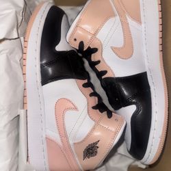 Artic Orange Black Toe 1 Mid Brand New Size 6Y $80