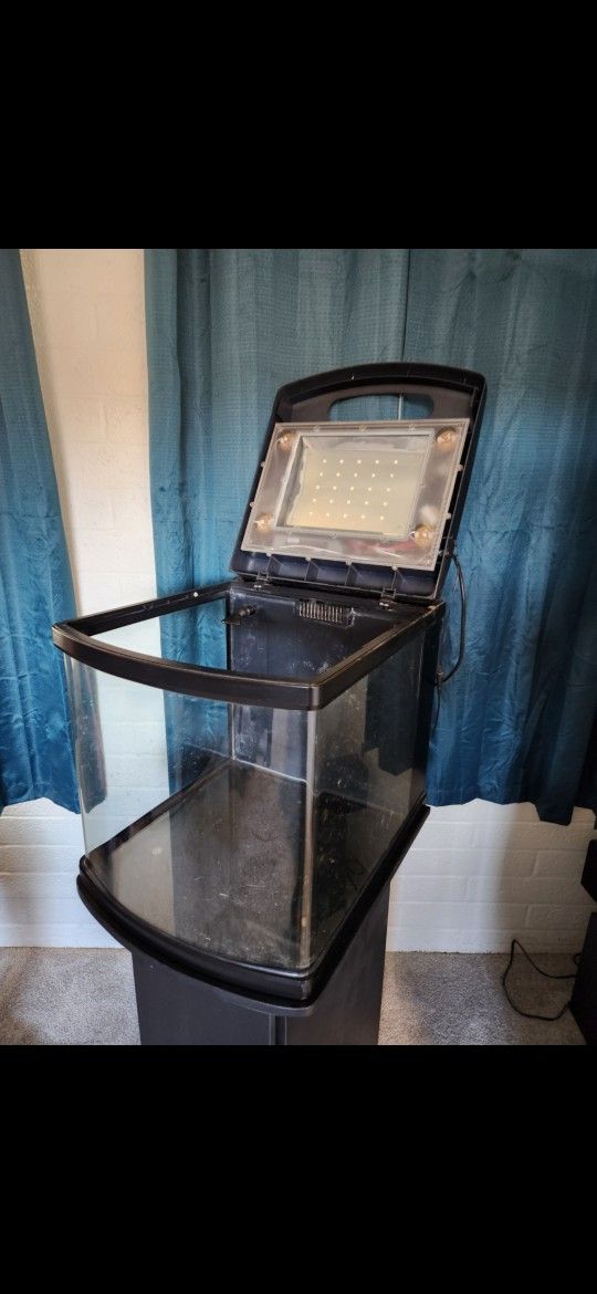 28 Gallon Aquarium W/ Stand And Accessories