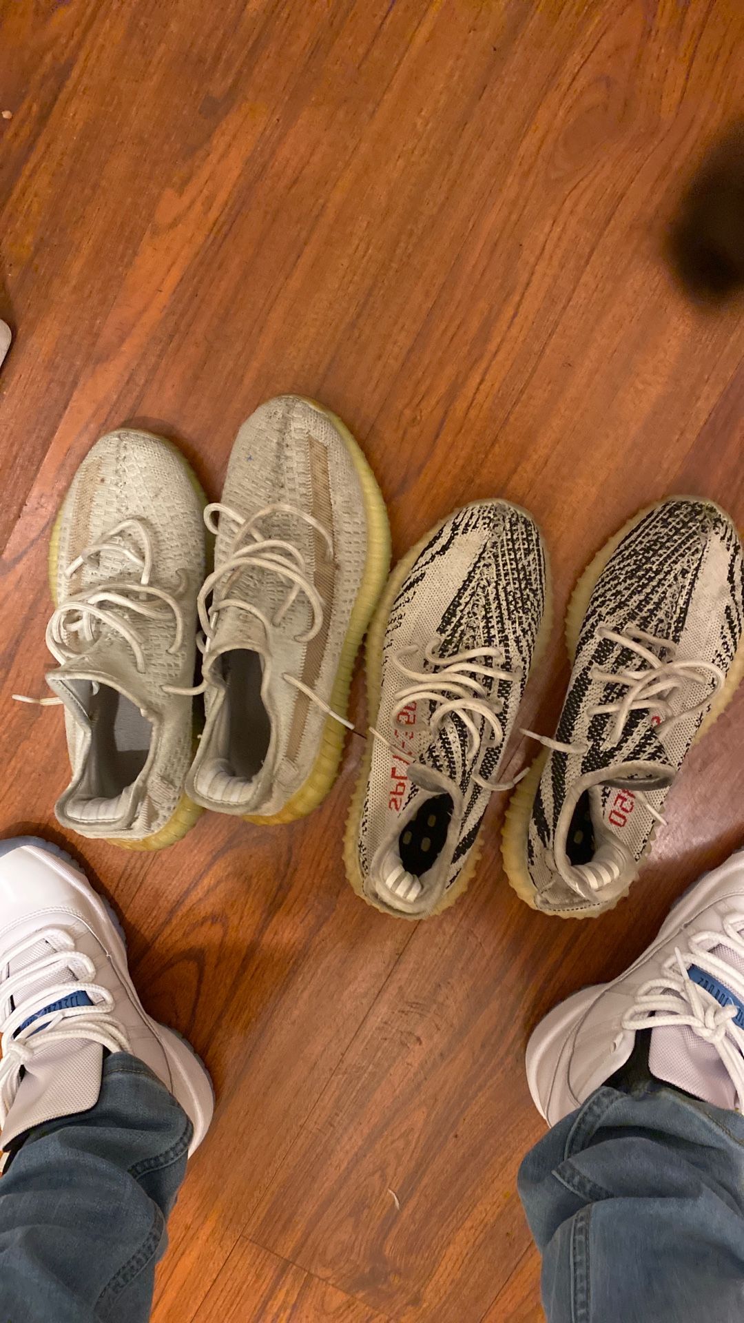 2 Pairs Of Yeezys For 100$