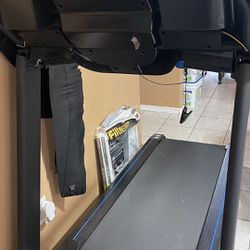 Horizon Fitness T101 Treadmill – Excellent Condition