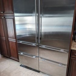 Subzero Refrigerator 