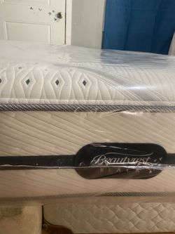 Set Queen Sizes Mattress And Box Spring