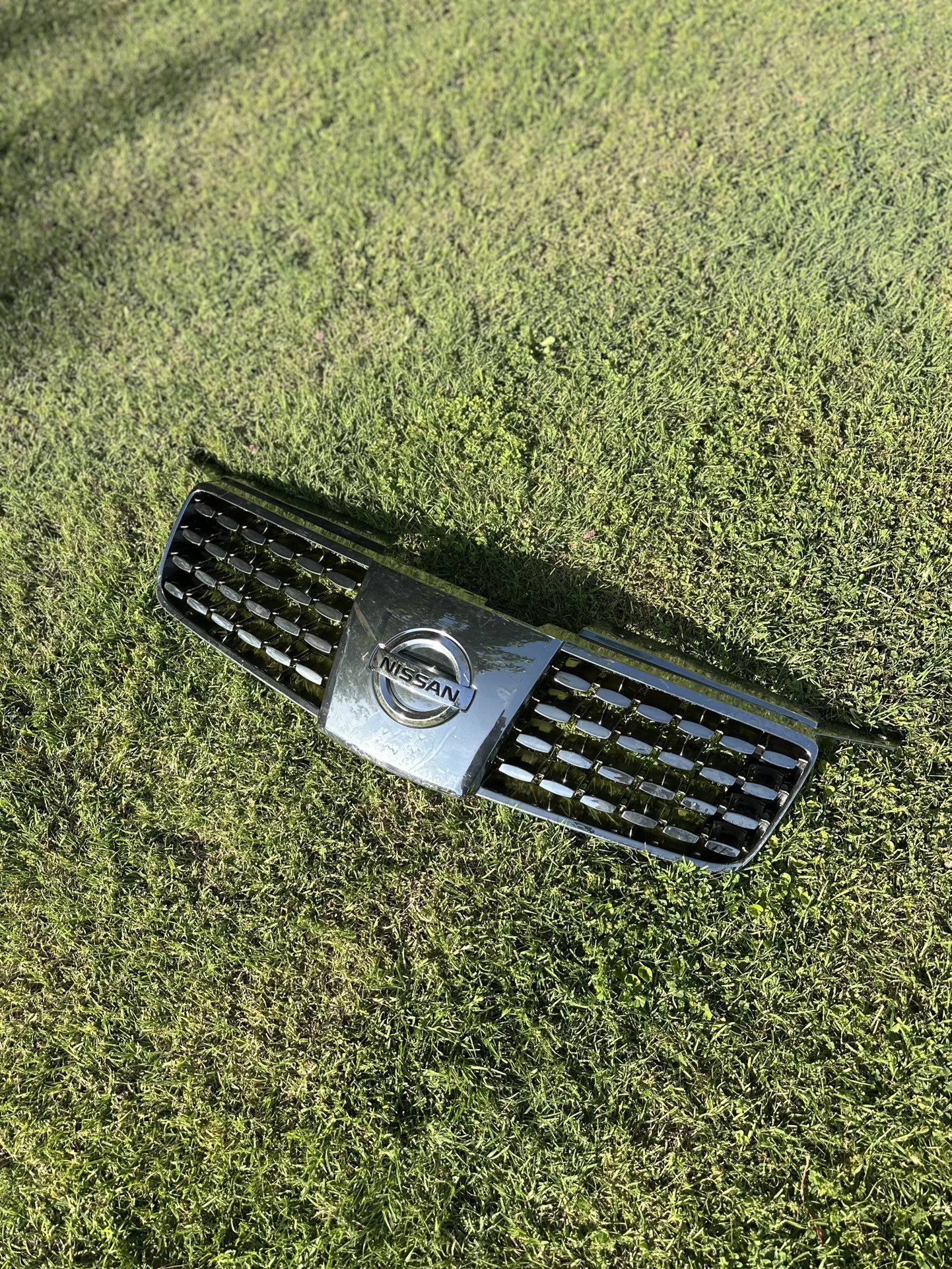 Nissan Maxima 2004 Front Grill