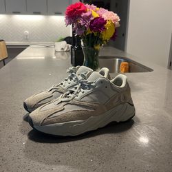 Yeezy 700 Salt