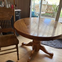 Solid Oak Dining Set – Table with Leaf + 6 Matching Chairs