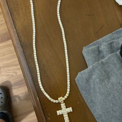 20 Inch diamond necklace And pendant 