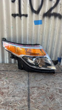 2011-2015 FORD EXPLORER PASSENGER RIGHT SIDE HALOGEN HEADLIGHT BB53-13005-ED OEM
