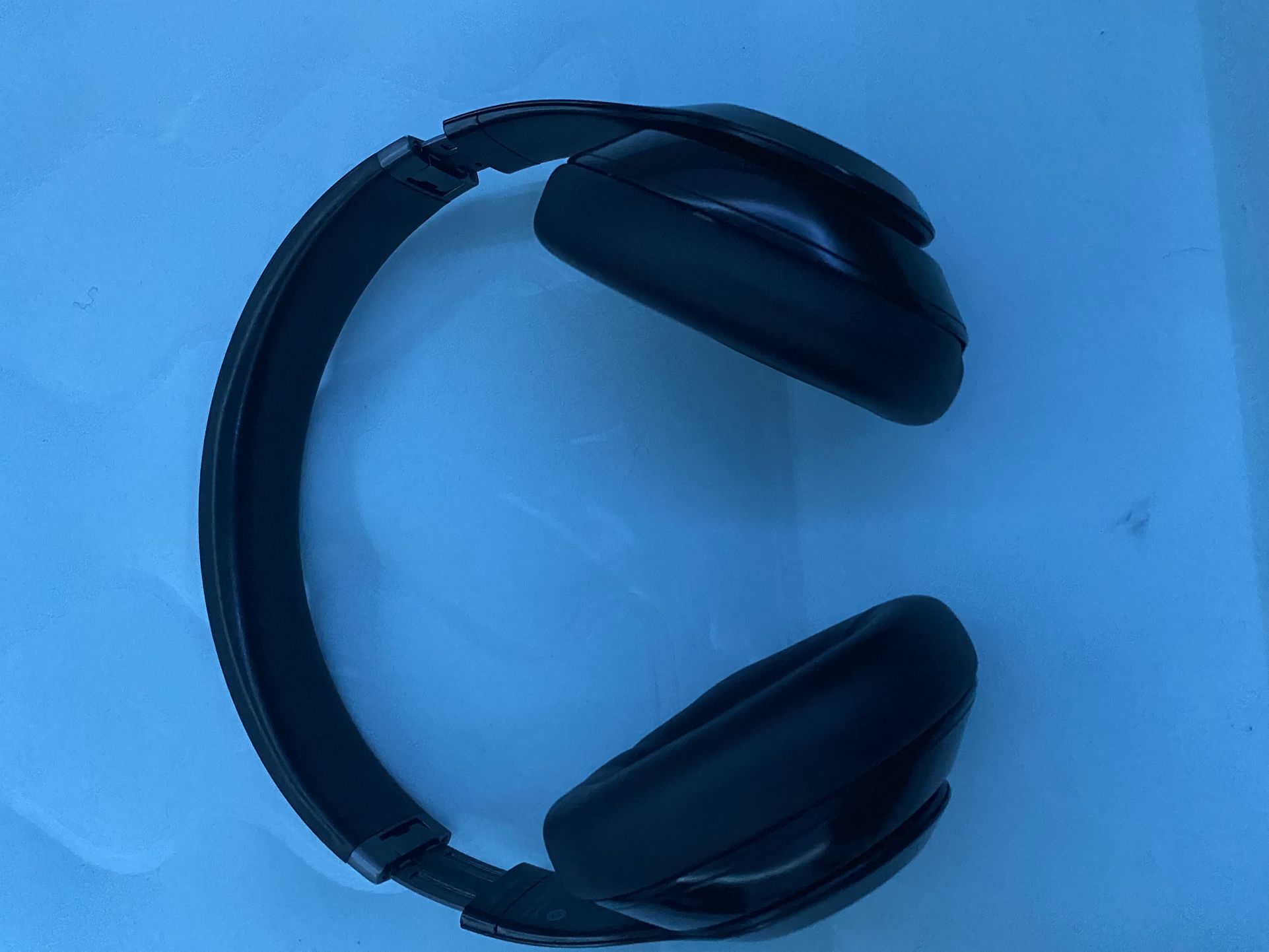 Black Studio Beats Pros