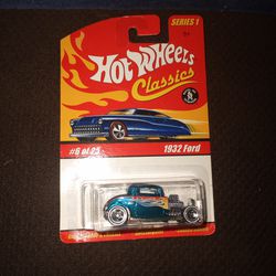 2005 Hot Wheels Classics Series 1 1932 Ford 6 of 25 Spectraflame Blue.