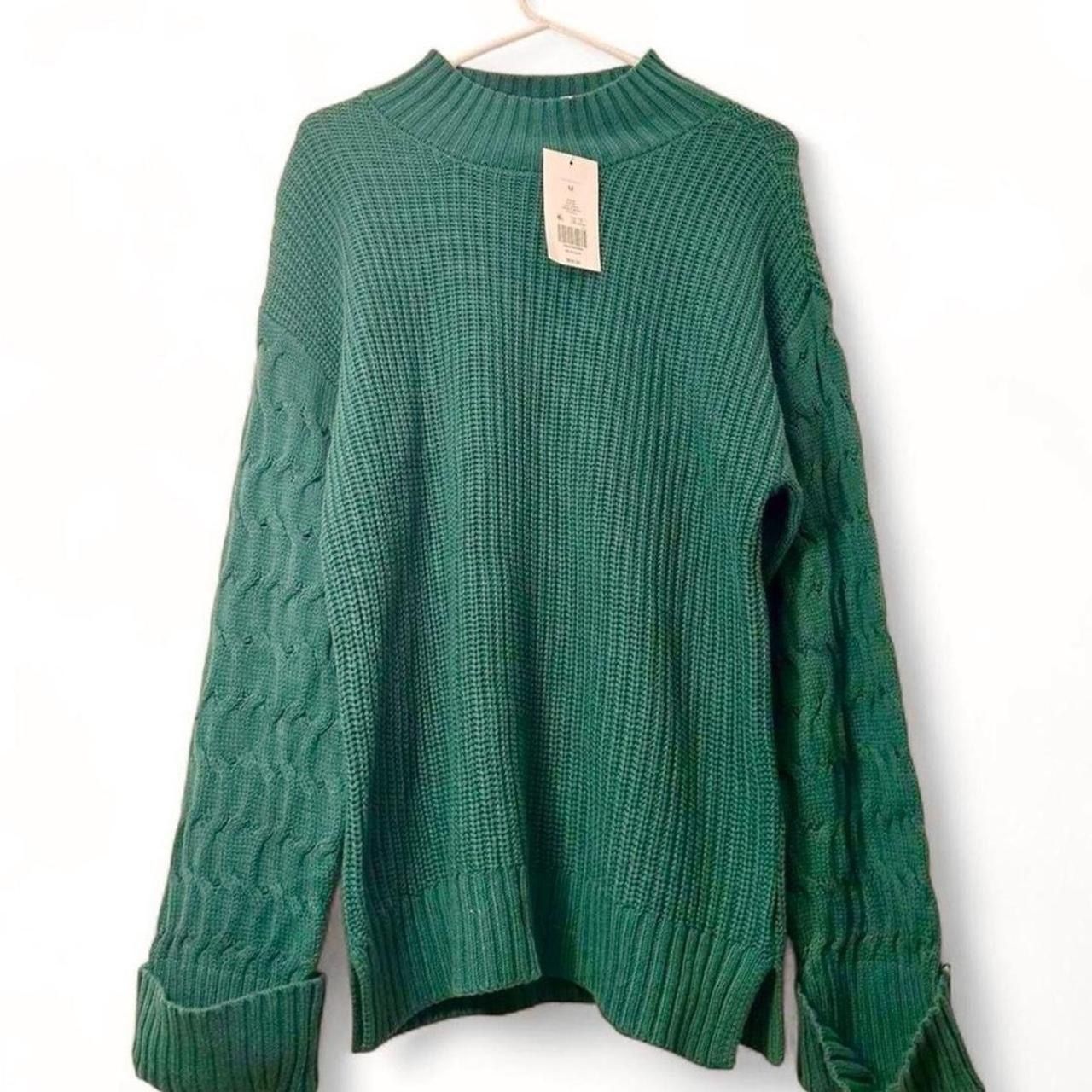 *NWT* Green Crown & Ivy cable knit sweater with bell sleeves 