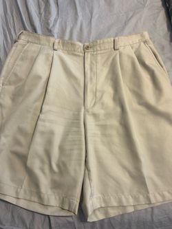 Men’s Savane Pleated Mens Shorts - size 40