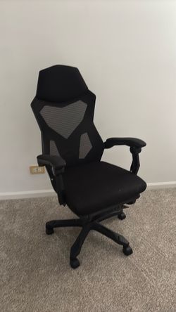 Black High-Back Mesh Office Chair