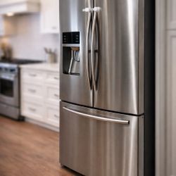 Samsung French Door Refrigerator w/ Ice & Water – Clean – Must Sell This Week