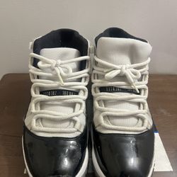 Jordan 11 Space Jam Size 9.5 