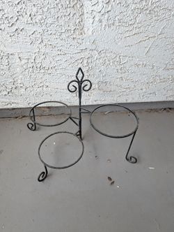 Plant Metal Holder