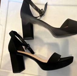 Soda Women’s Black Strappy Ankle Strap Open Toe Block Heel Buckle