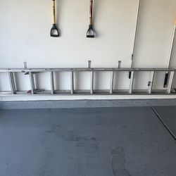 20’ Aluminum Extension Ladder