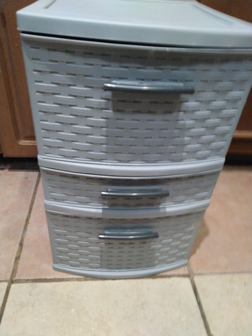 Grey plastic 3 drawer storage $10 20 inches tall x 18 x 13