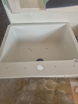Composite sink