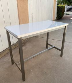 Contemporary Rectangular Bar Table / High Gloss White Lacquer Top Supported by a Square-Legged Steel Metal Frame