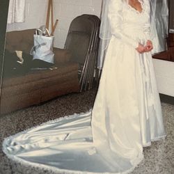 Vintage Wedding Dress Sz 12-5’2” And 2” Heels