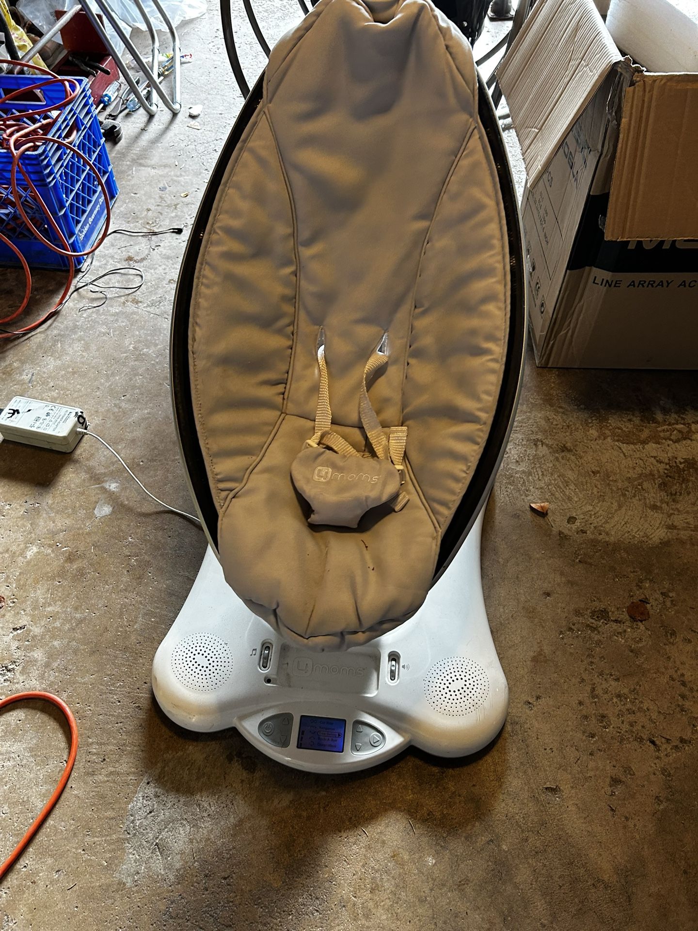 4moms S24E45269 Doesn’t Not Come With The Accessory (3 Balls On Top)